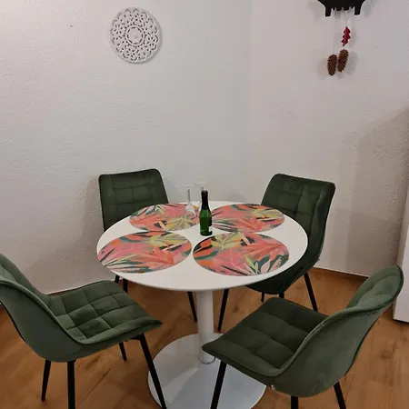 מלון דירות 12 In Kupferkanne